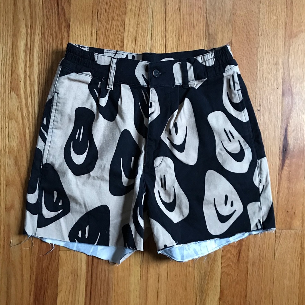 Lazy Oaf Smiley Face Print Two-Tone Cotton Shorts - Black & Beige 6